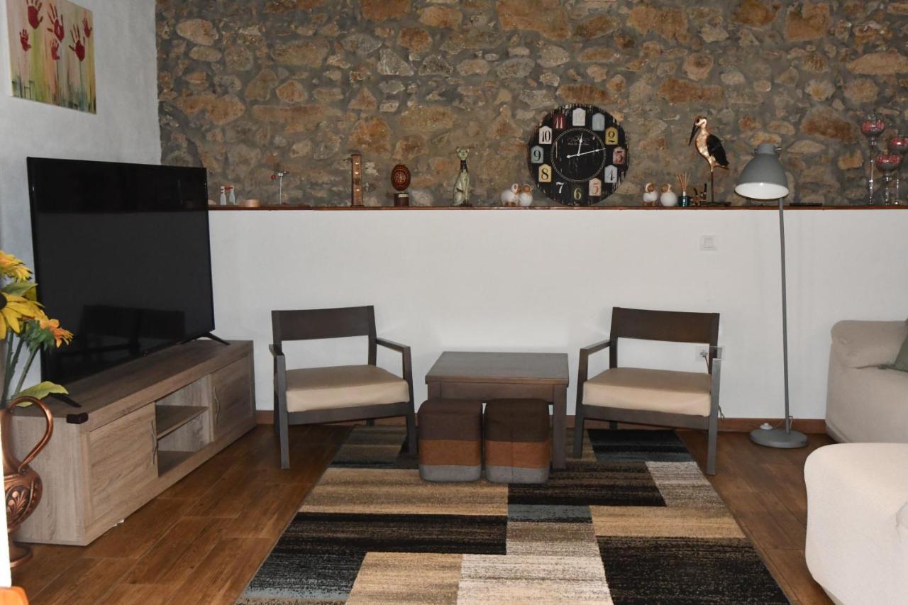 Willa Casa Sara Vilajuiga Zewnętrze zdjęcie